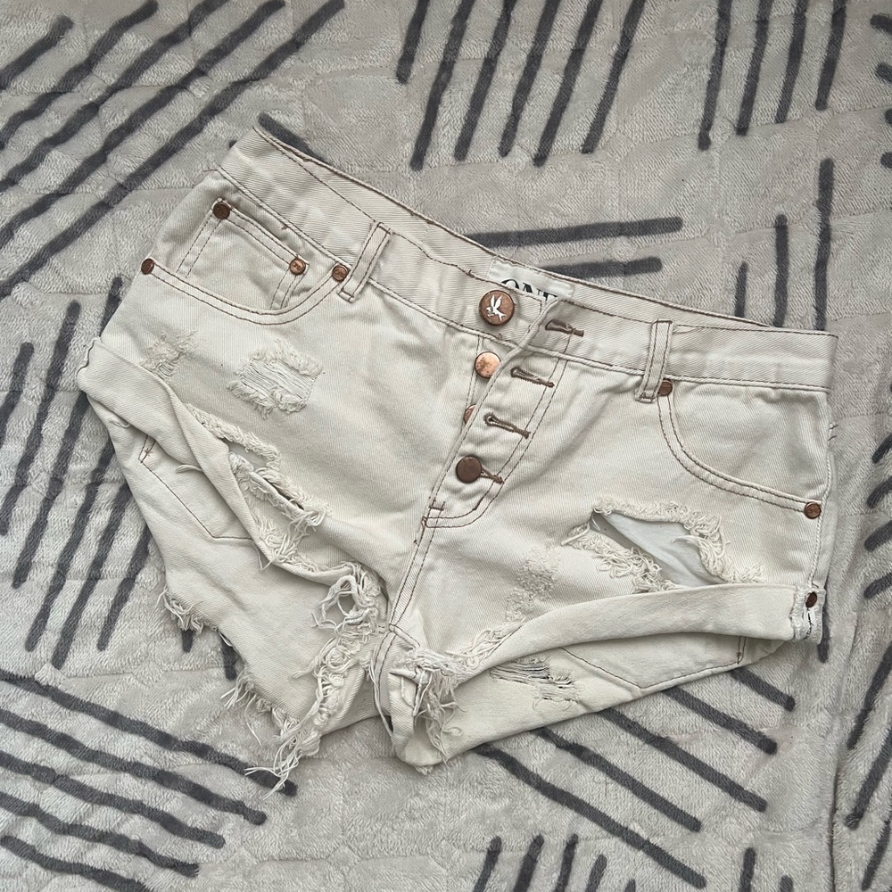 One Teaspoon Bandits White Denim Shorts Distressed from Revolve size medium 28